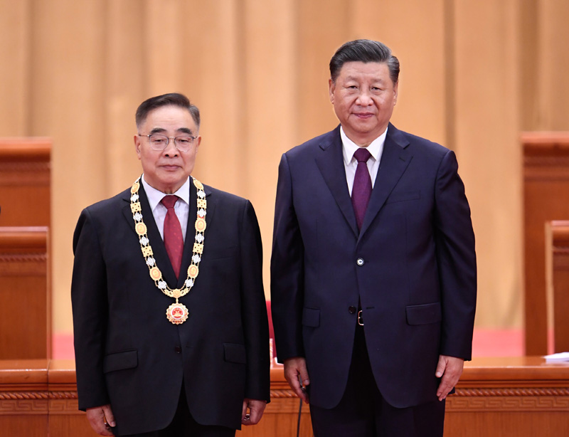 全国抗击新冠肺炎疫情表彰大会在京隆重举行