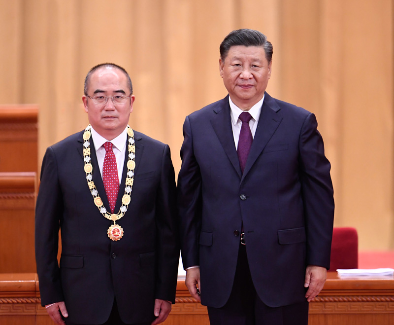全国抗击新冠肺炎疫情表彰大会在京隆重举行